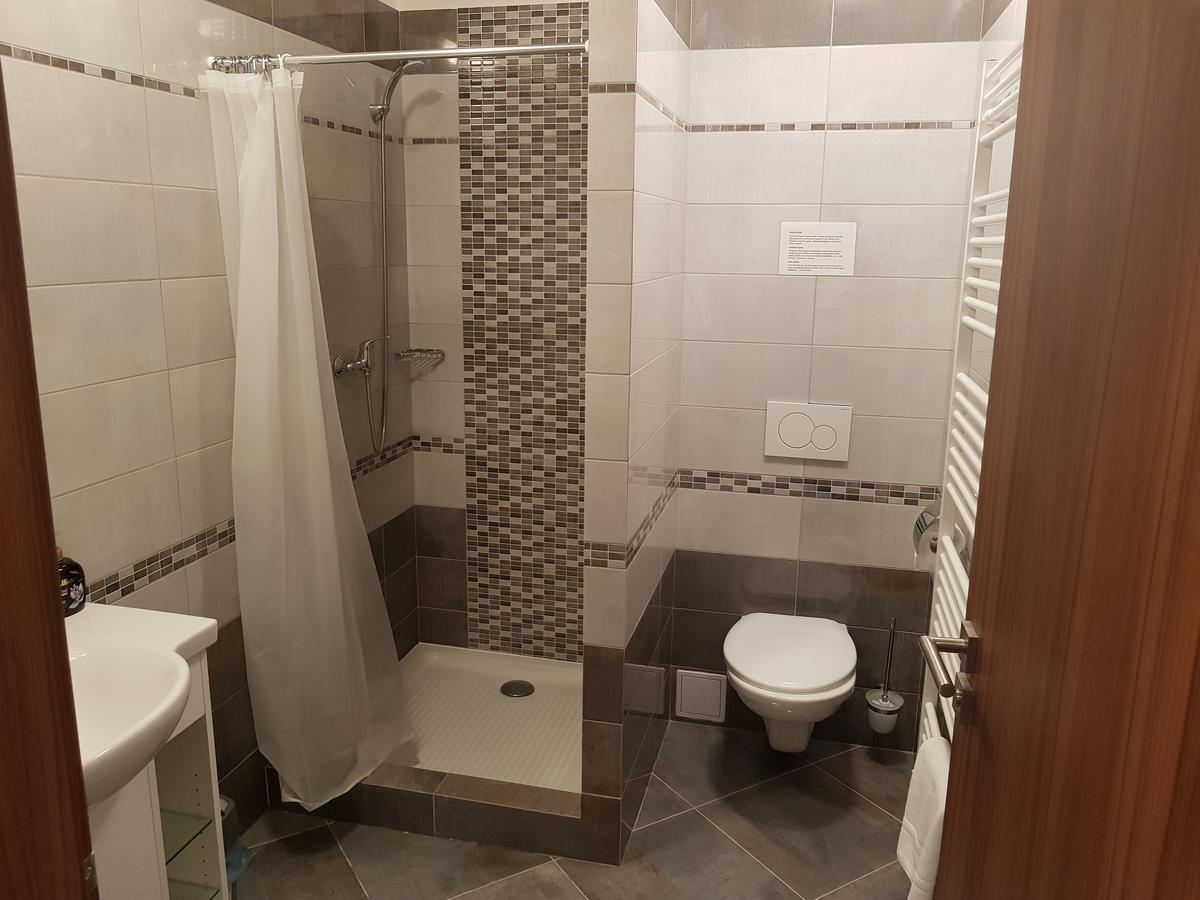 Statek 1738 Hotel Vsestudy Екстериор снимка